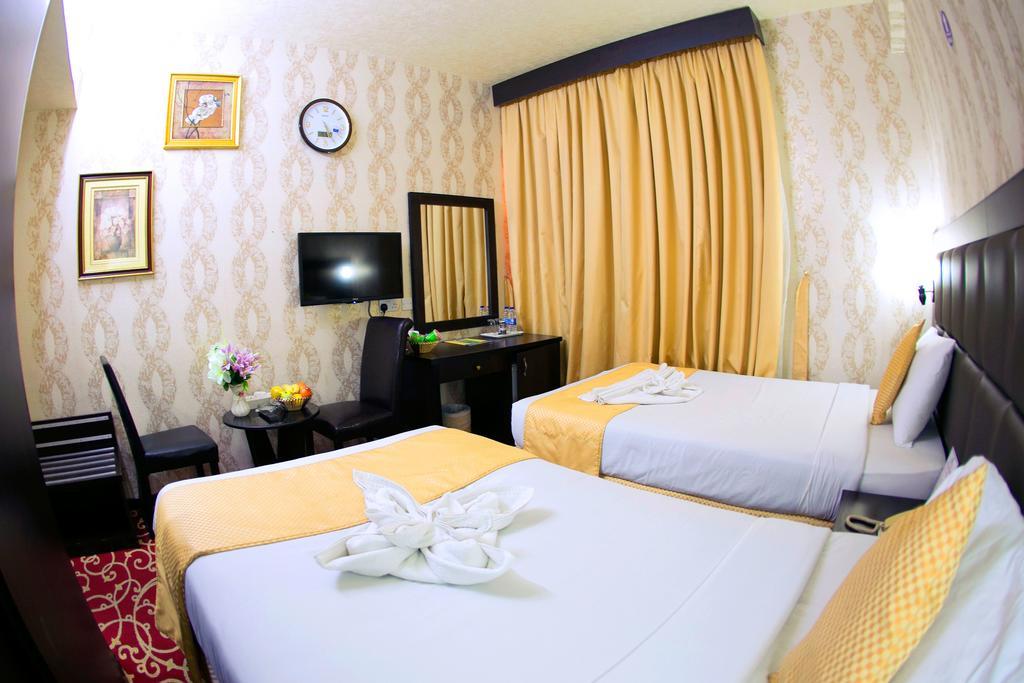 Rafee Hotel Dubai Bagian luar foto
