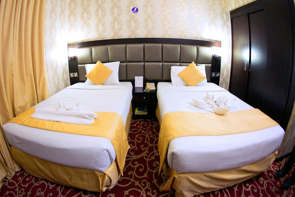 Rafee Hotel Dubai Bagian luar foto